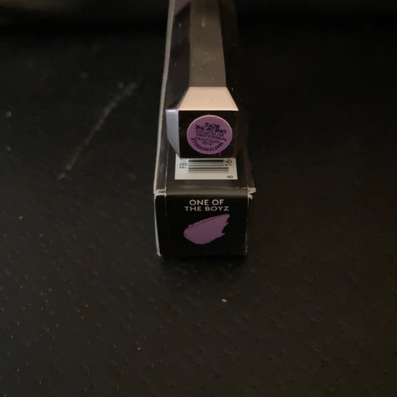 ❣️Fenty Mattemoiselle Plush Matte Lipstick in One of The Boyz - Picture 13 of 16